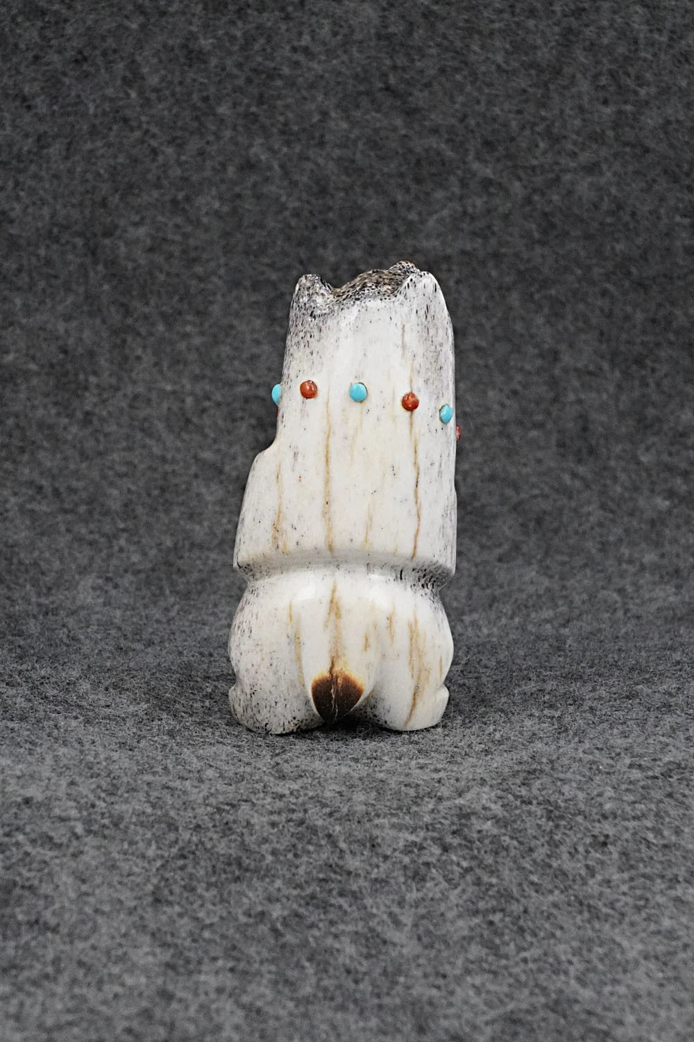 Bear Zuni Fetish Carving - Claudia Peina