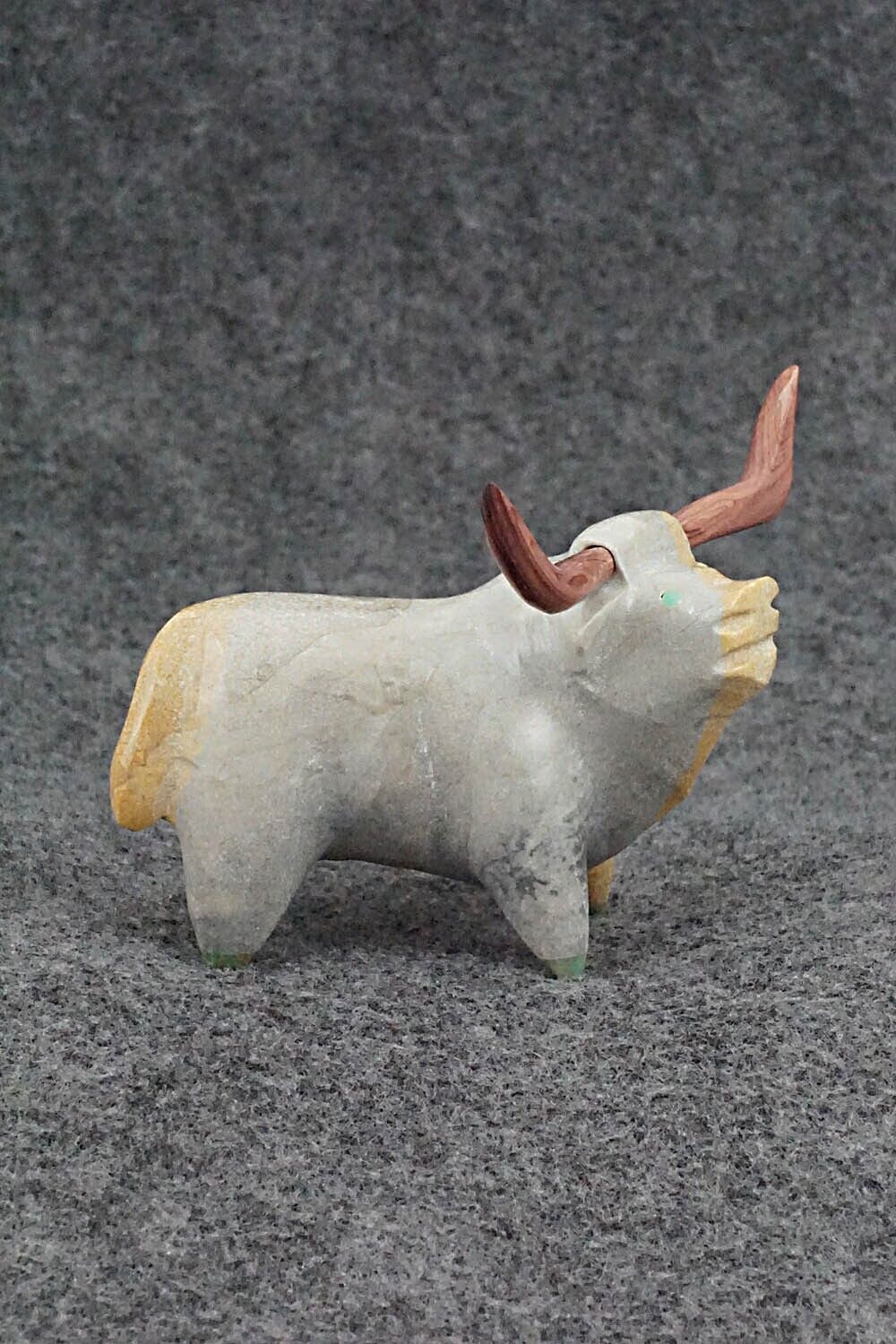 Longhorn Zuni Fetish Carving - Enrike Leekya