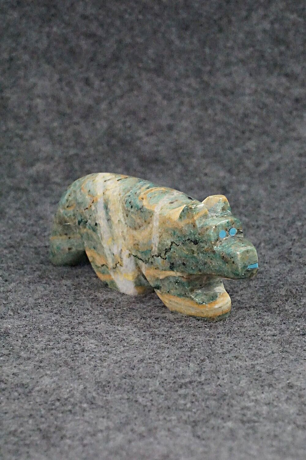 Wolf Zuni Fetish Carving - Bernard Laiwakete