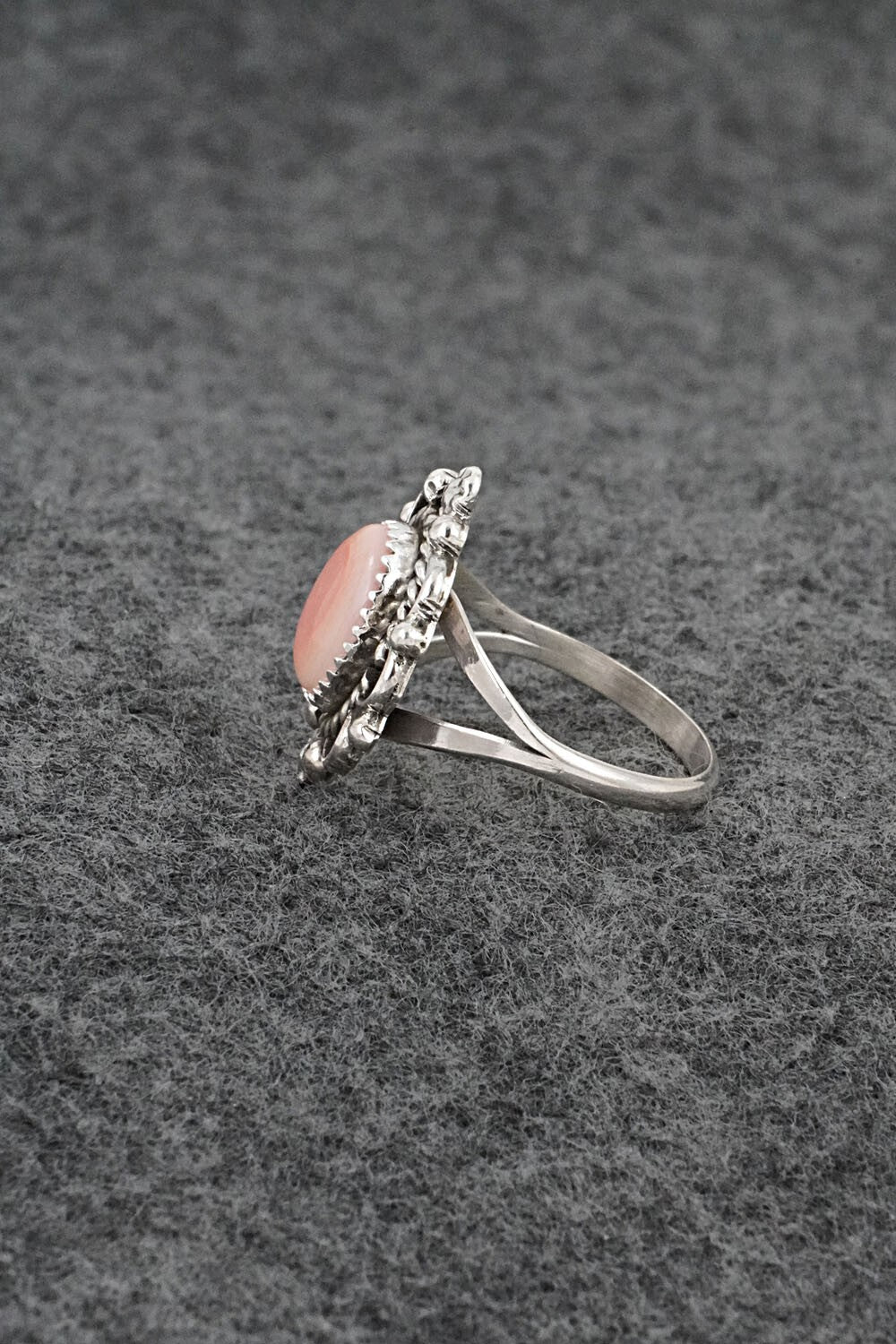 Conch Shell & Sterling Silver Ring - Frieda Martinez - Size 7.5