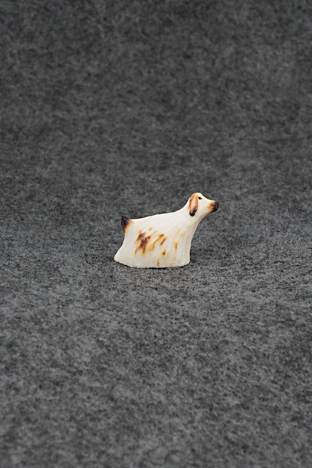Dog Zuni Fetish Carving - Ruben Najera