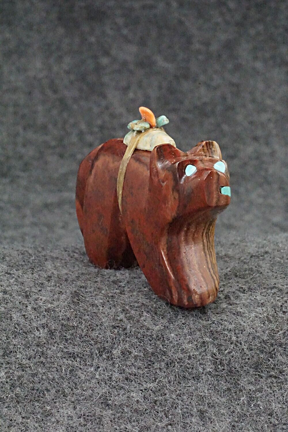 Wolf Zuni Fetish Carving - Donovan Laiwakete