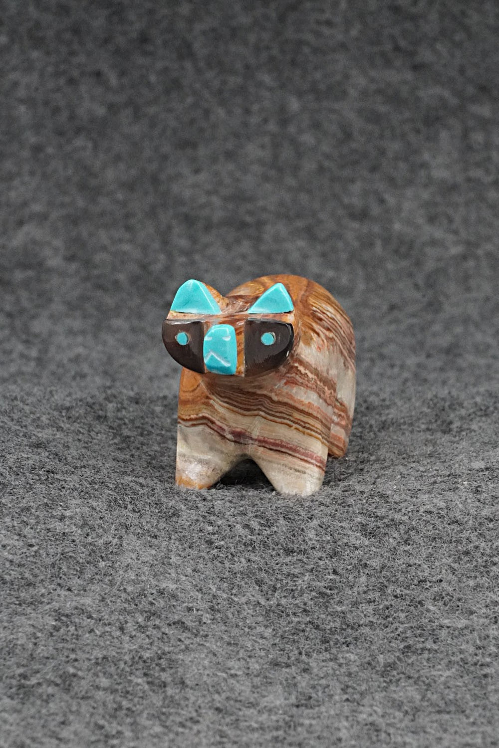 Raccoon Zuni Fetish Carving - Enrike Leekya