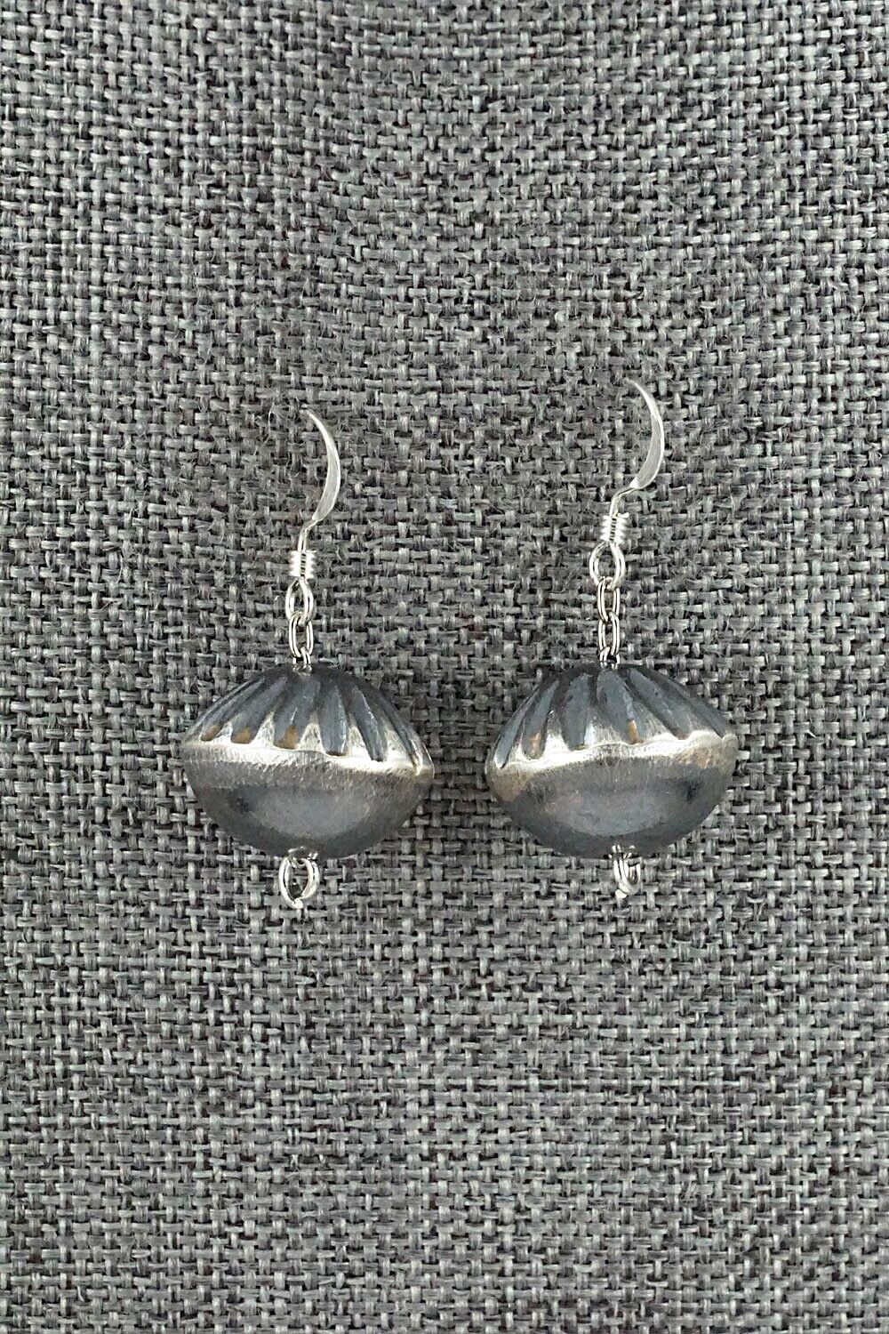 Navajo Pearl Sterling Silver Necklace Set - Virginia Tso