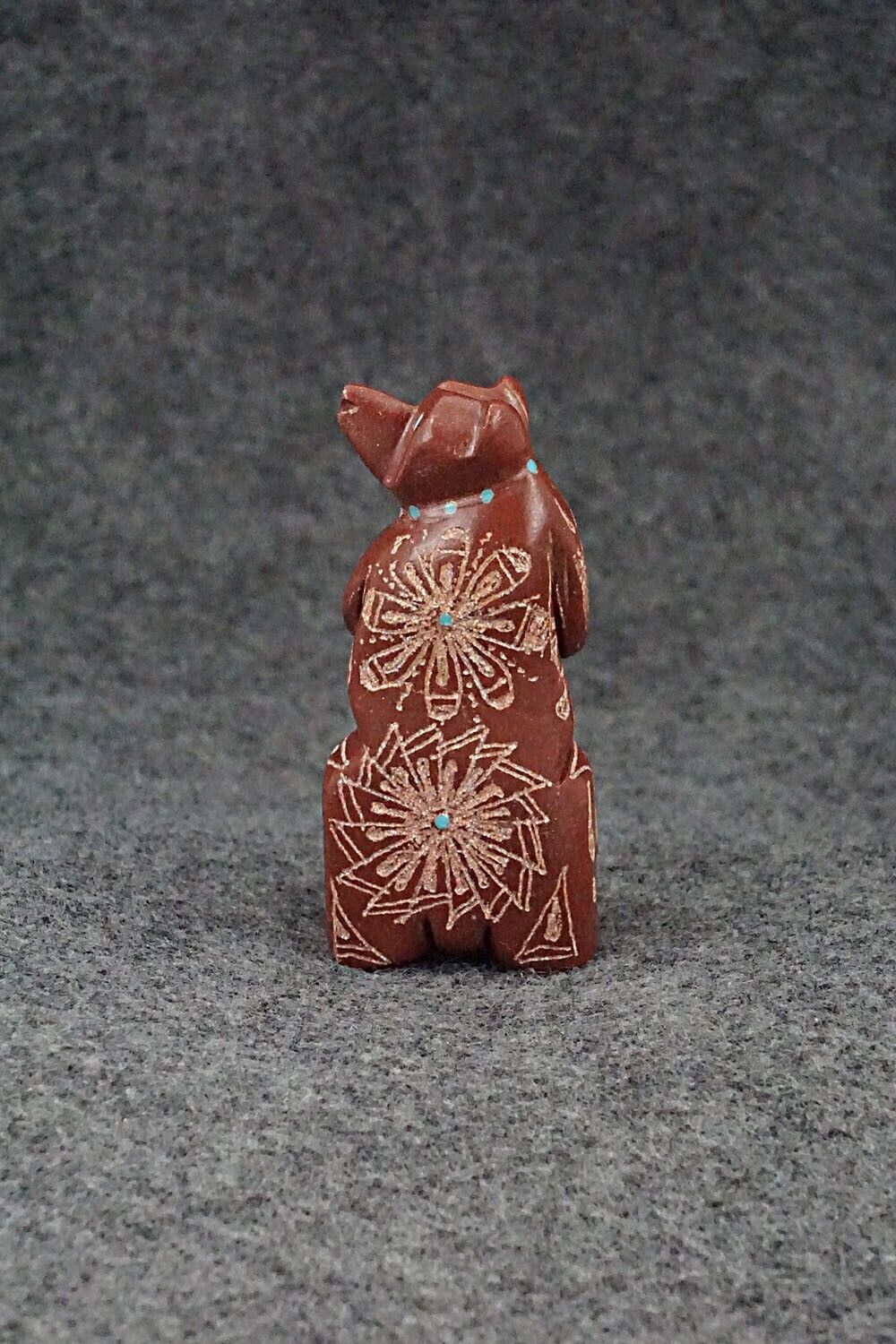 Bear Zuni Fetish Carving - Adrian Cachini
