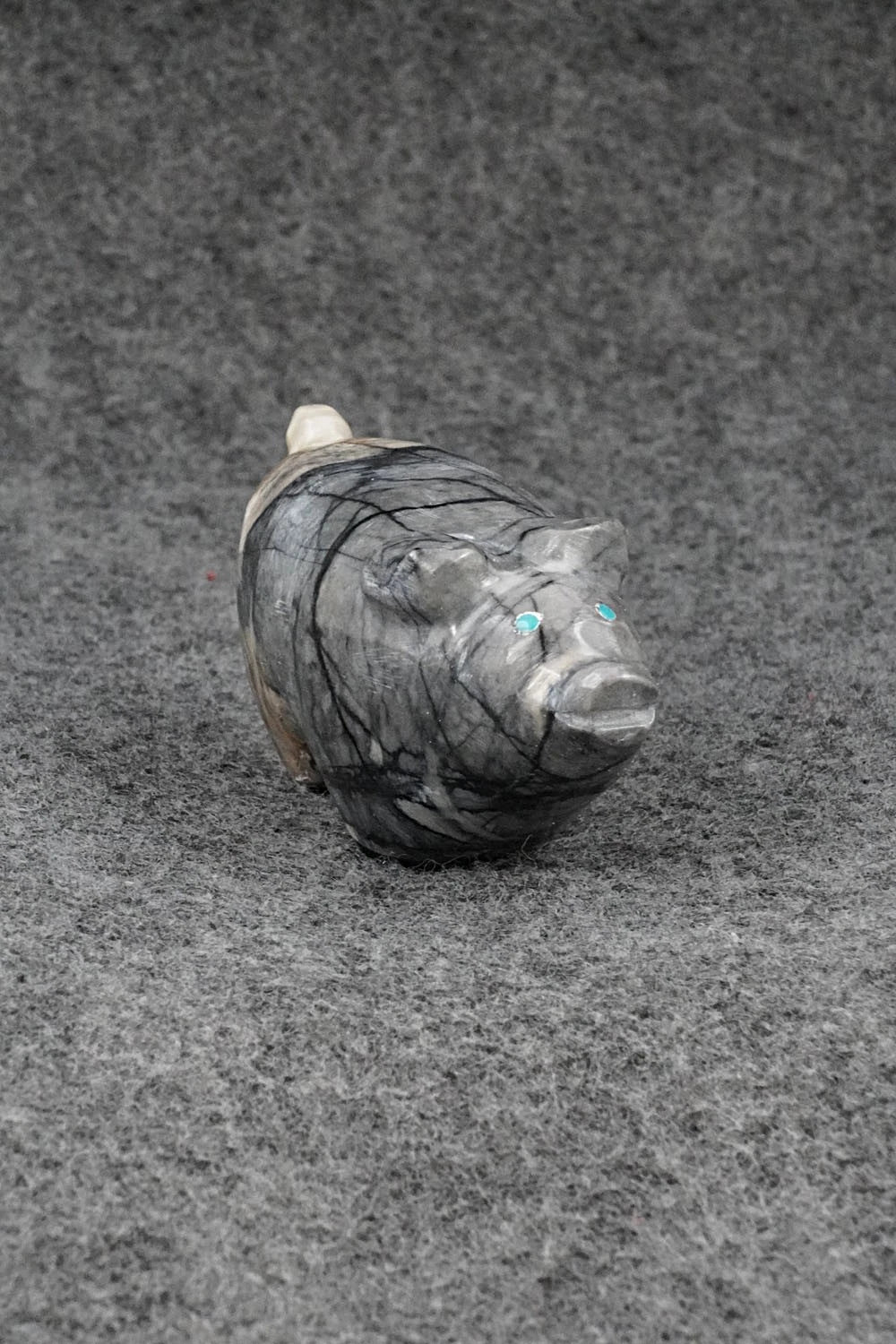 Pig Zuni Fetish Carving - Delvin Leekya