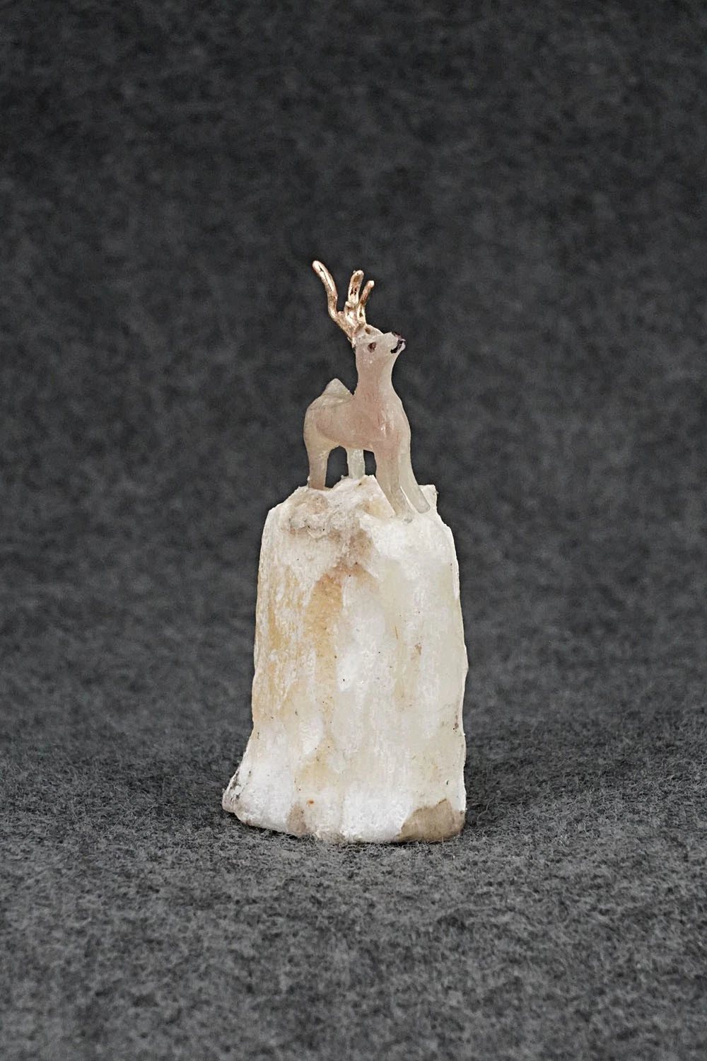 Deer Zuni Fetish Carving - Ruben Najara