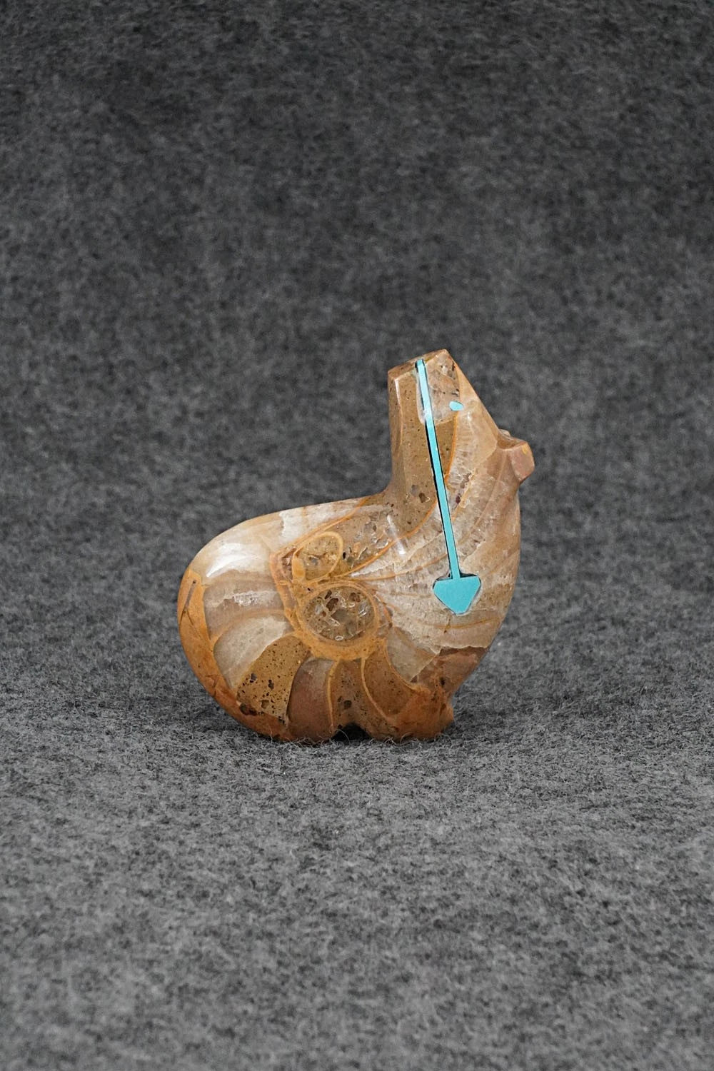 Bear Zuni Fetish Carving - Kenric Laiwekete
