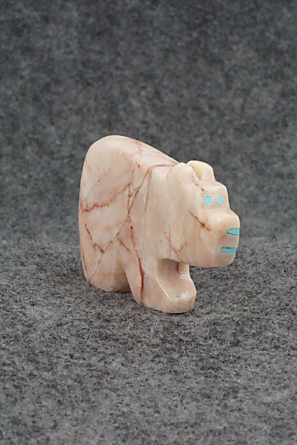 Bear Zuni Fetish Carving - Bernard Laiwakete