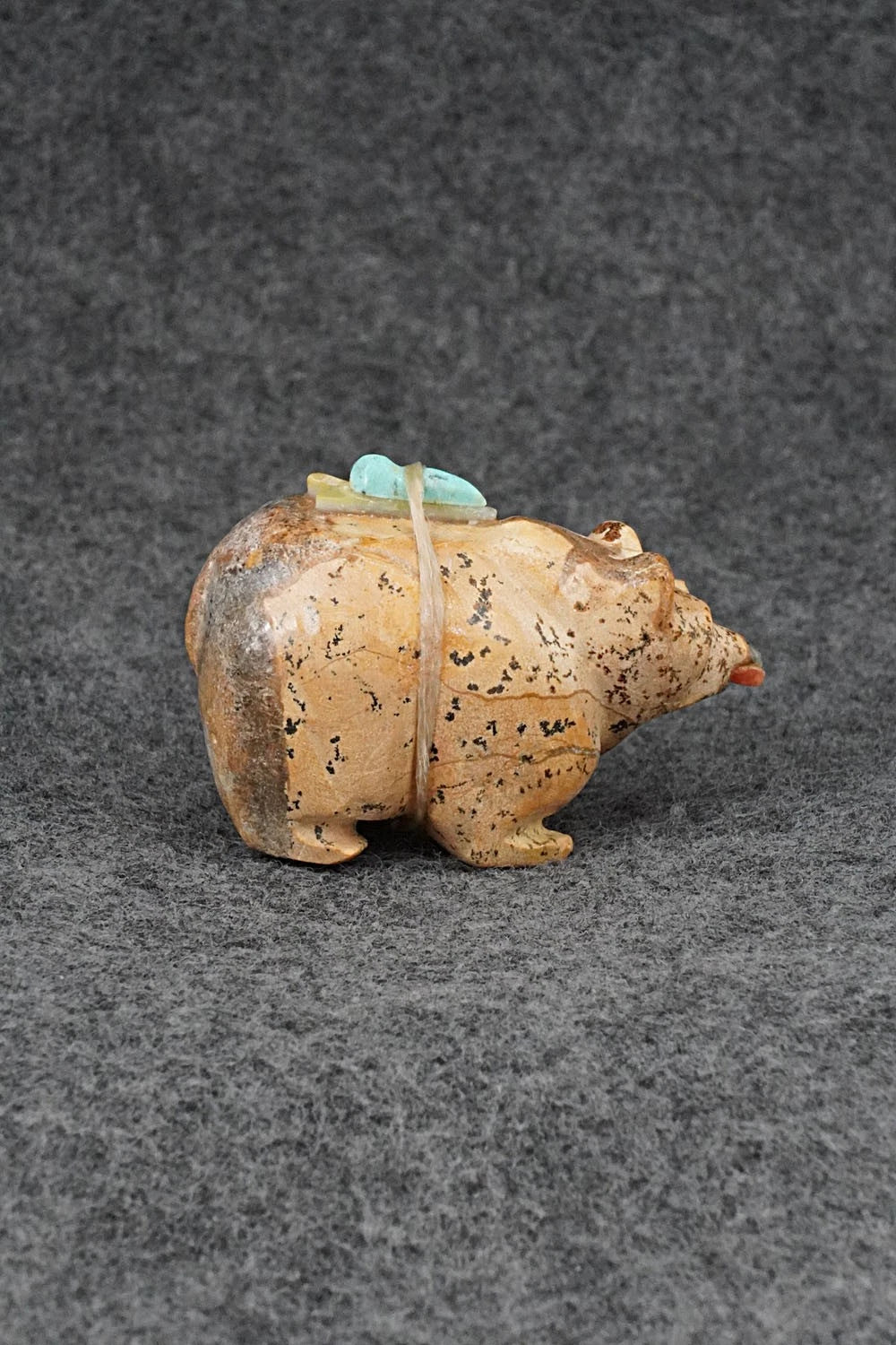Bear Zuni Fetish Carving - Freddie Leekya