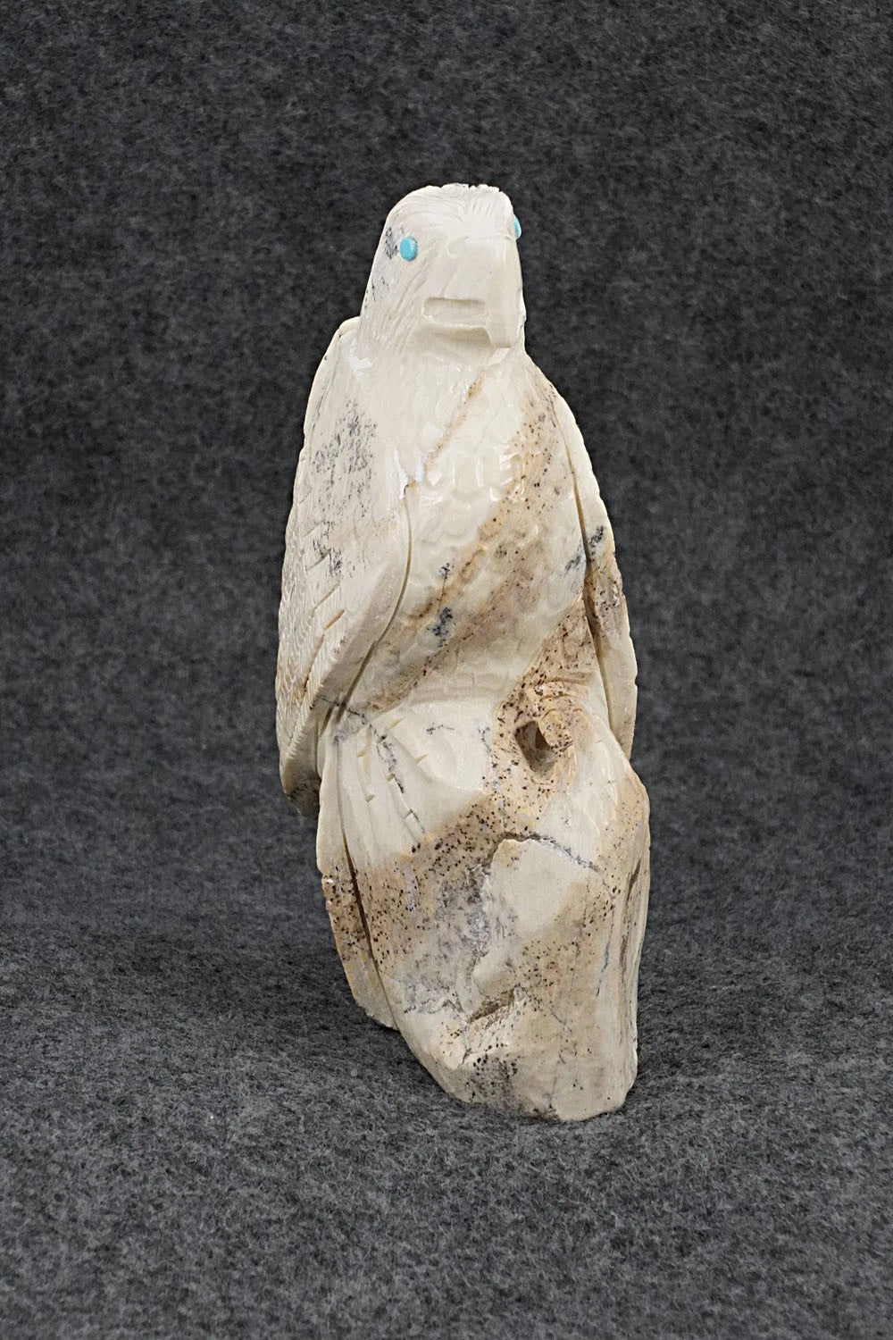 Eagle Zuni Fetish Carving - Derrick Kaamasee
