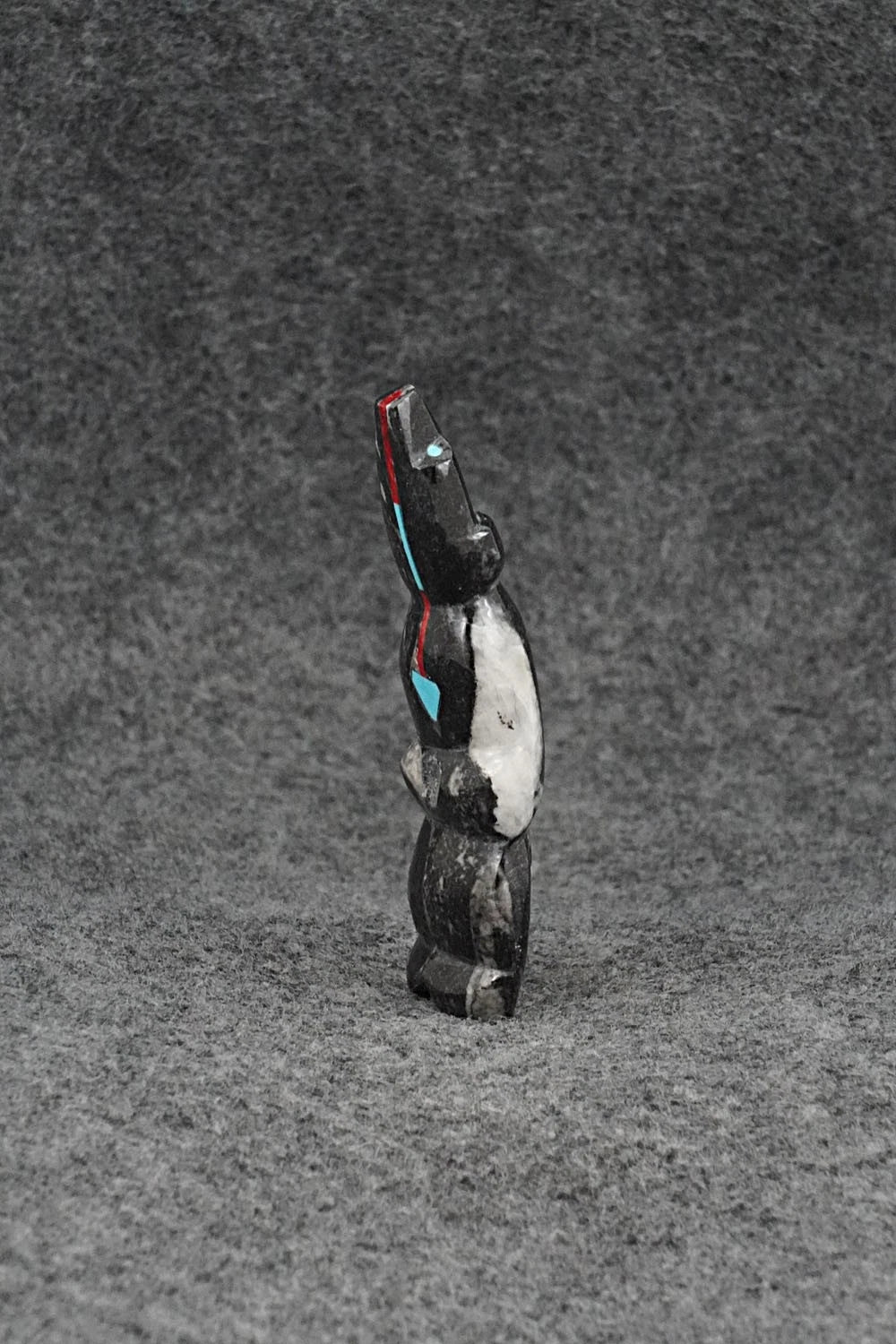 Bear Zuni Fetish Carving - Kenric Laiwakete