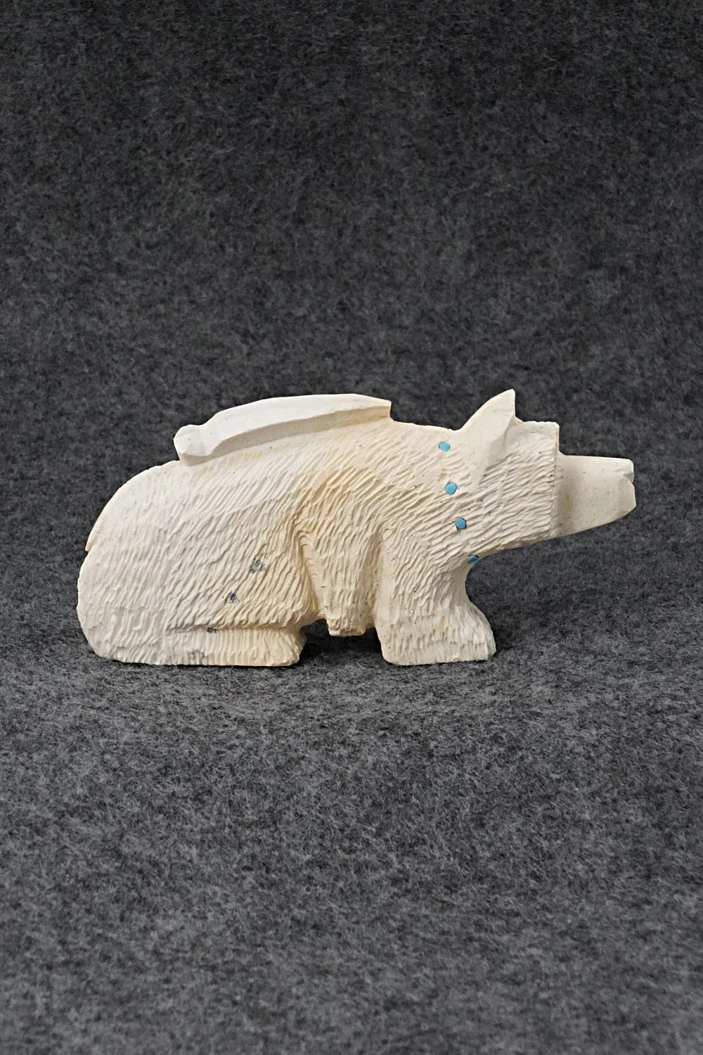 Bear Zuni Fetish Carving - Adrian Cachini