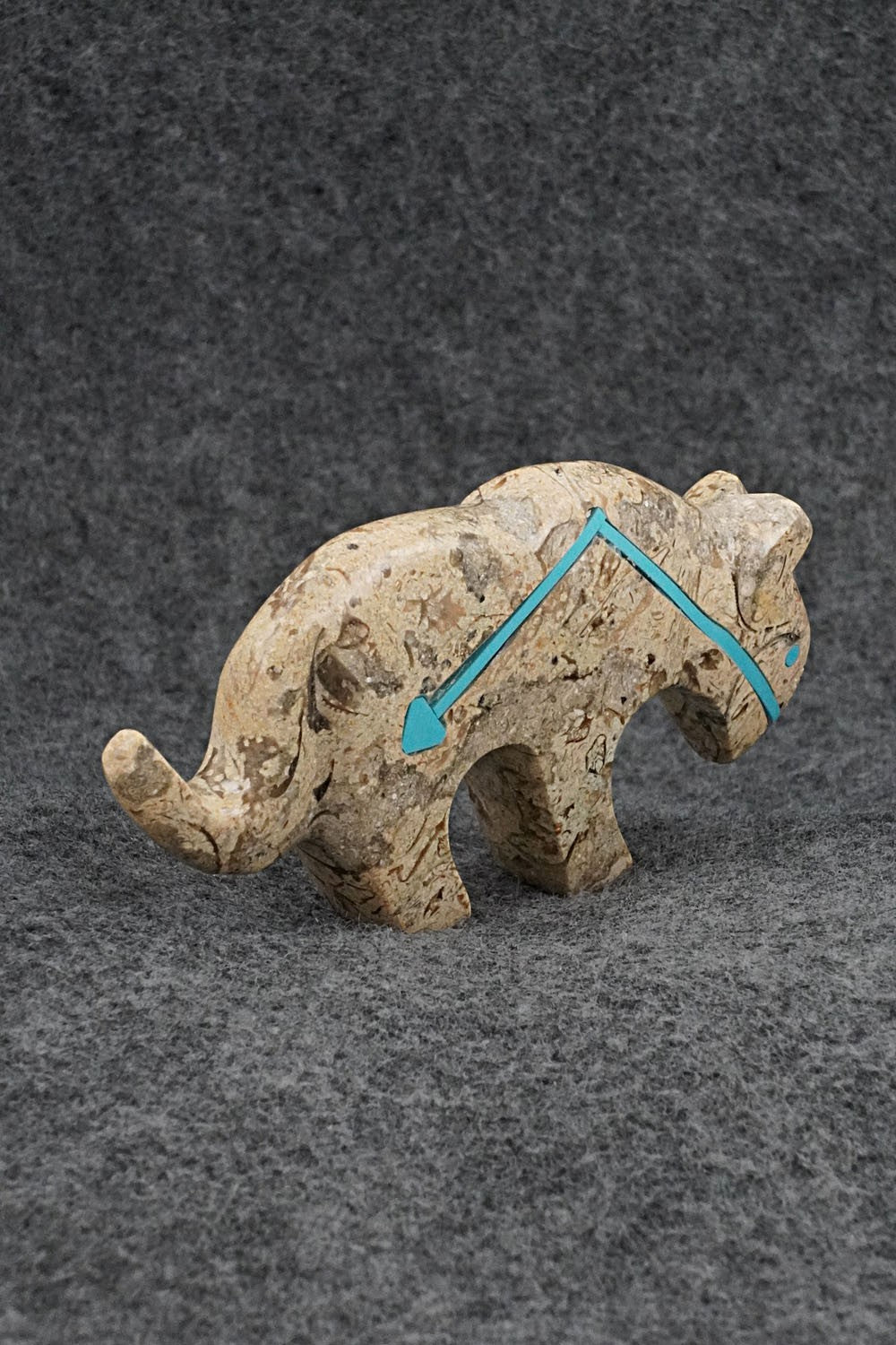 Mountain Lion Zuni Fetish Carving - Kenric Laiwakete