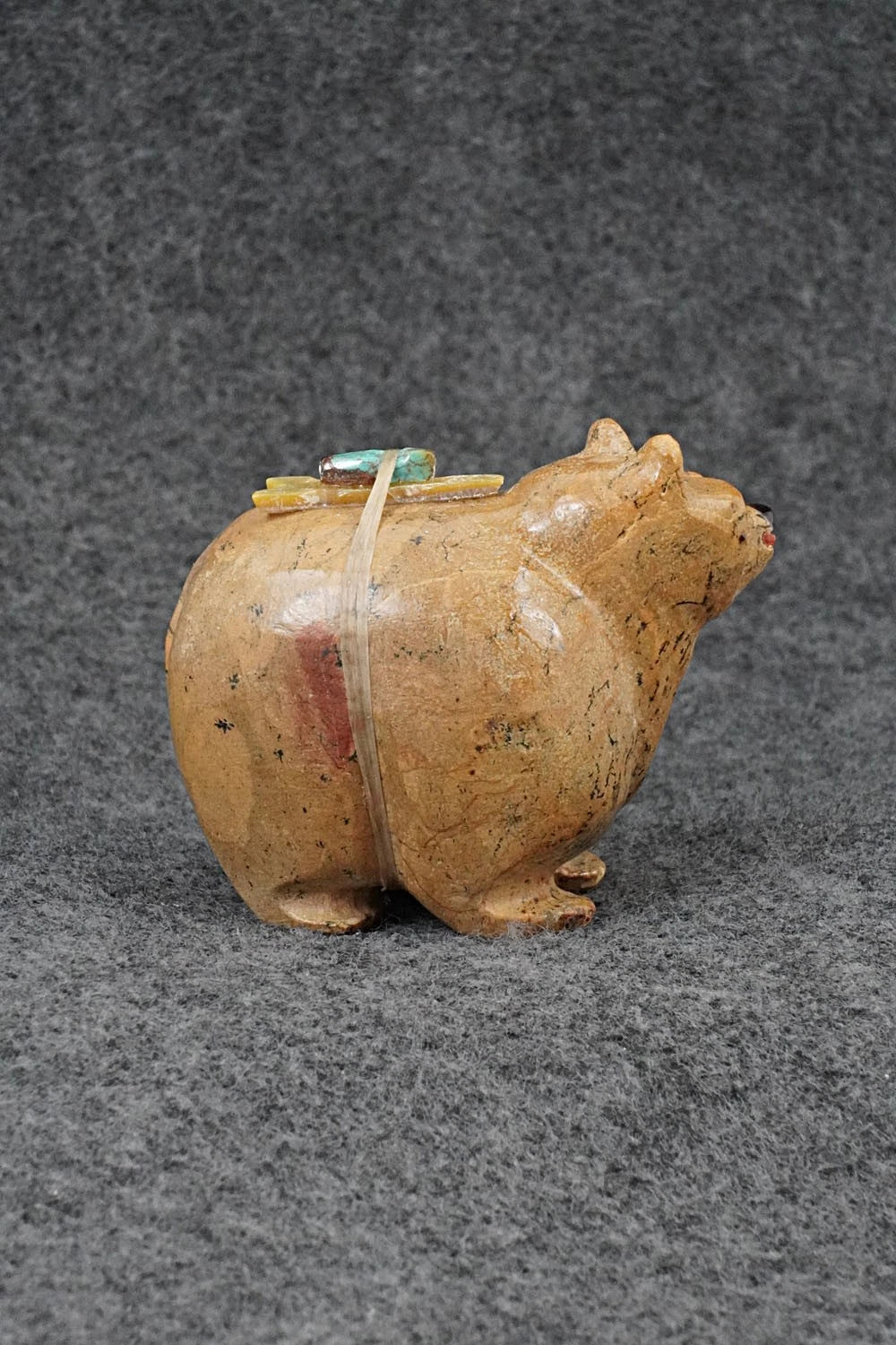 Bear Zuni Fetish Carving - Freddie Leekya