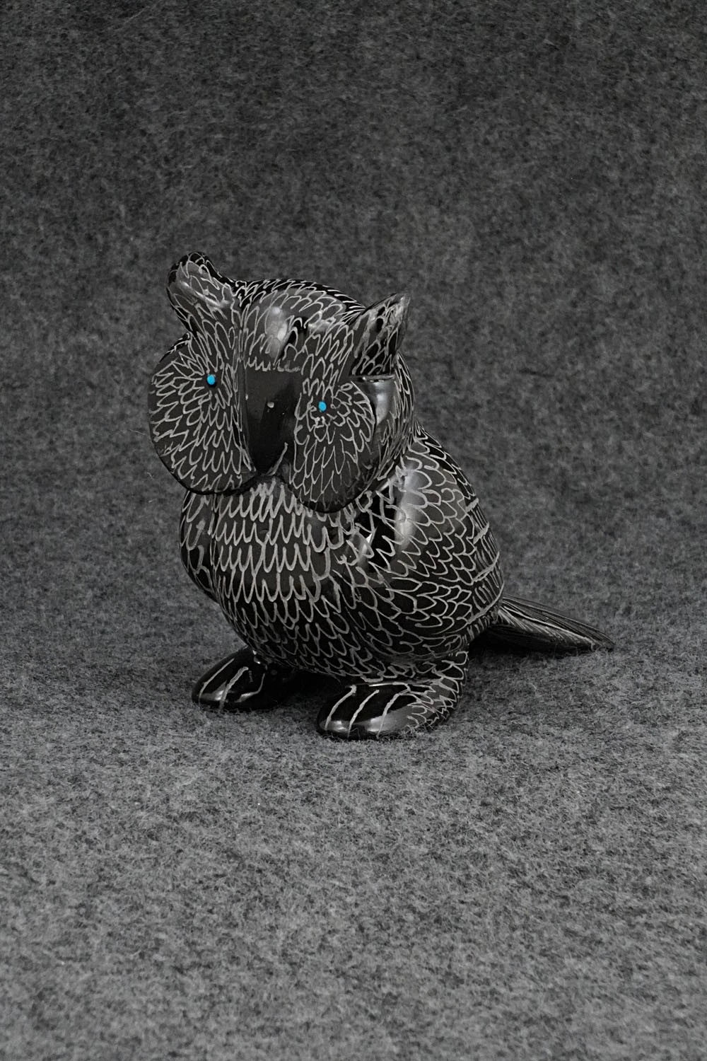 Owl Zuni Fetish Carving - Nelson Yatsattie