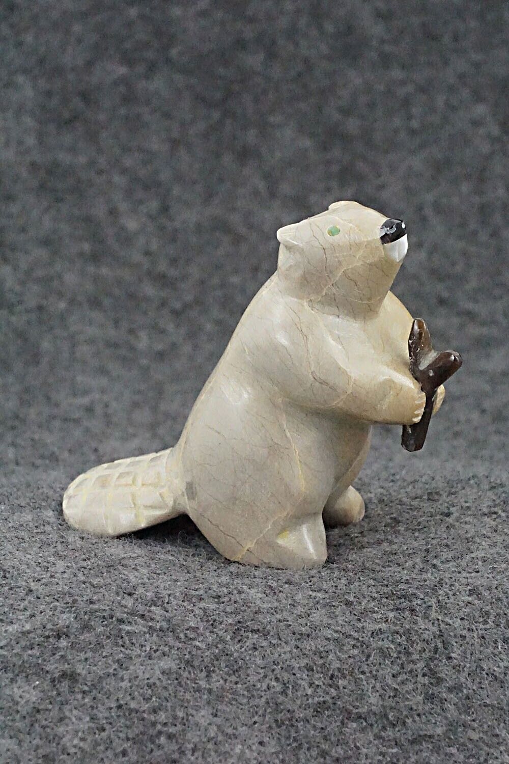 Beaver Zuni Fetish Carving - Enrike Leekya