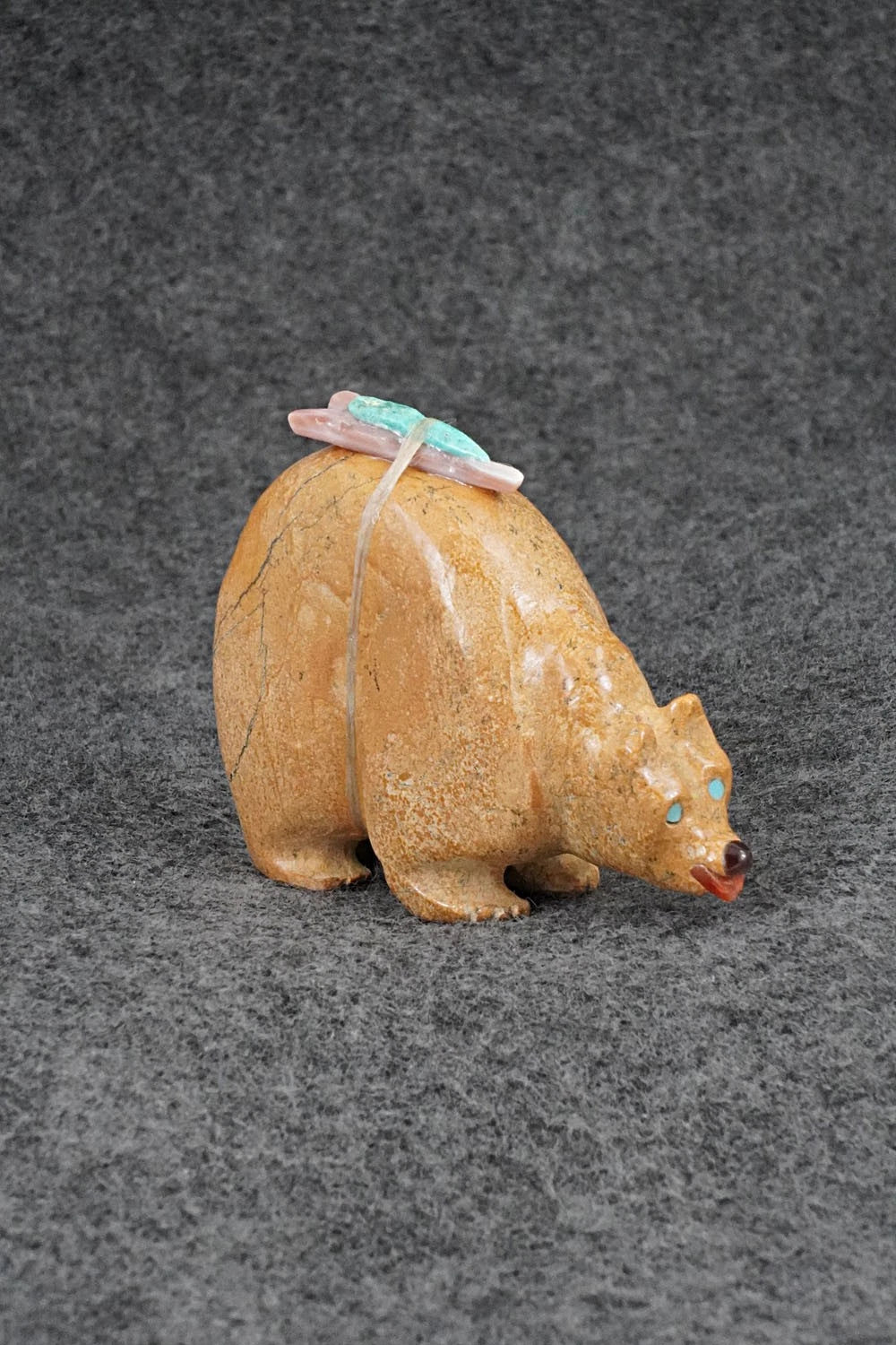 Bear Zuni Fetish Carving - Freddie Leekya