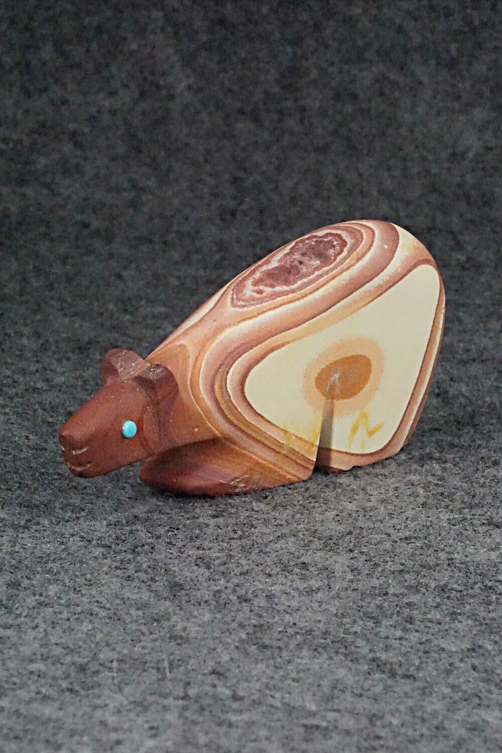 Bear Zuni Fetish Carving - Ronnie Lunasee