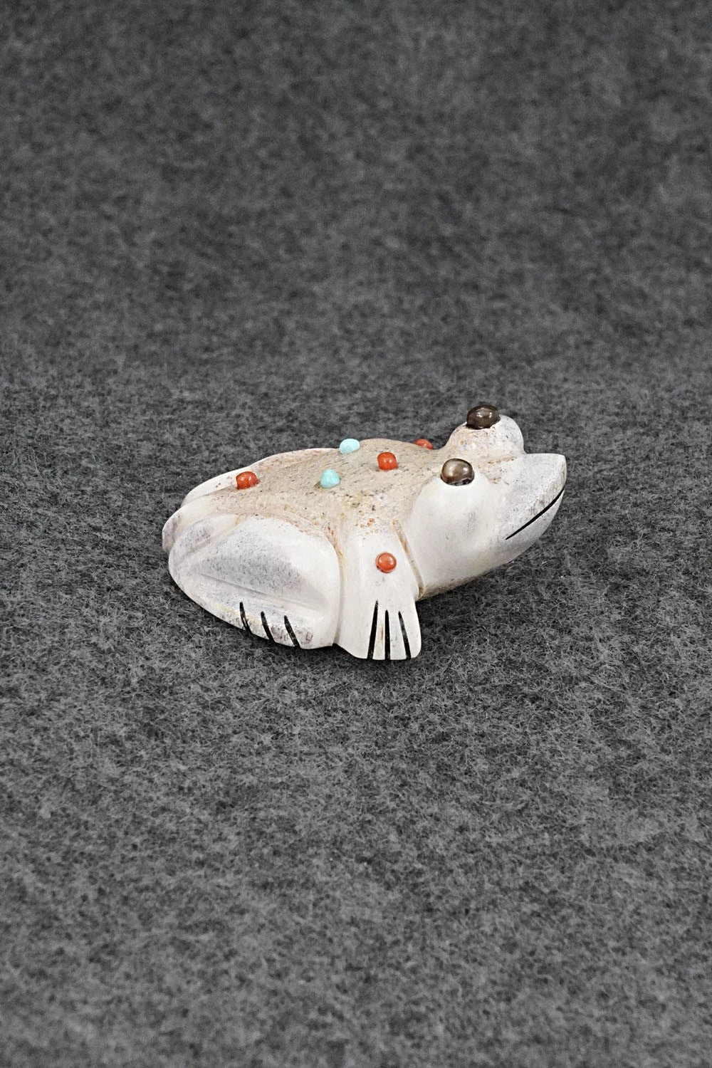 Frog Zuni Fetish Carving - Claudia Peina