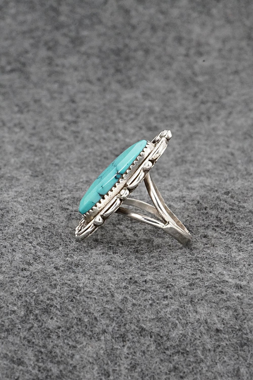 Turquoise & Sterling Silver Vintage Ring - Size 7.5
