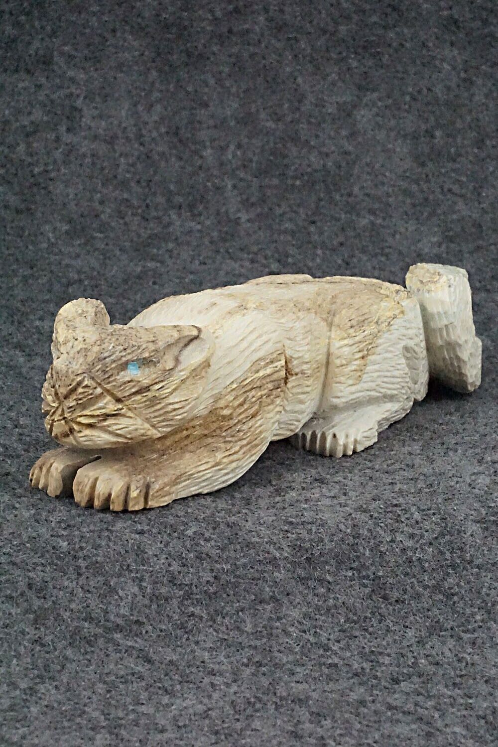 Mountain Lion Zuni Fetish Carving - Tony Mackel