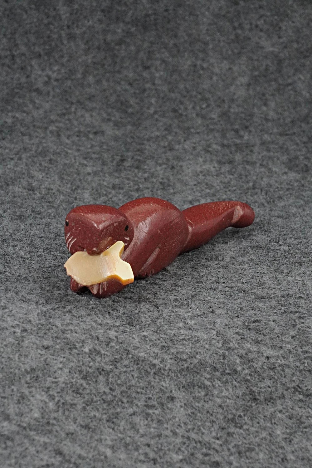 Otter Zuni Fetish Carving - Justin Red Elk