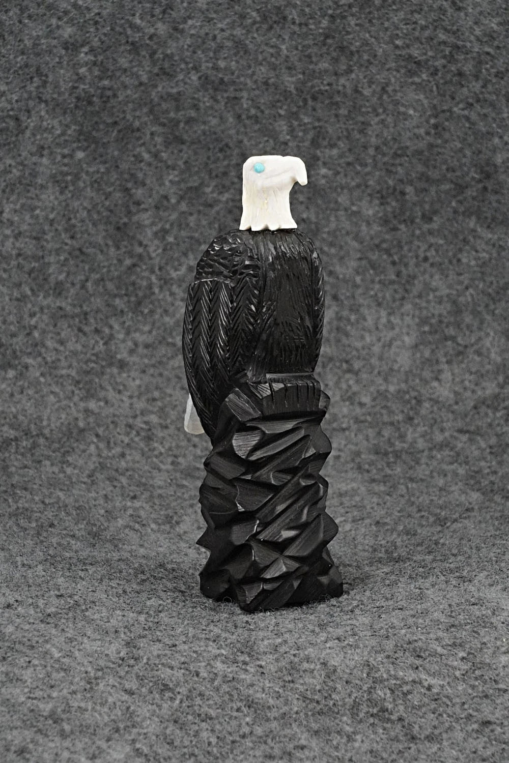 Bald Eagle Zuni Fetish Carving - Mike Tucson
