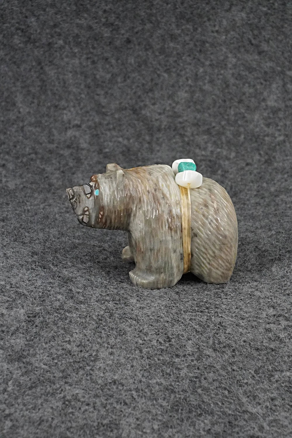 Bear Zuni Fetish Carving - Farlan & Paulette Quam