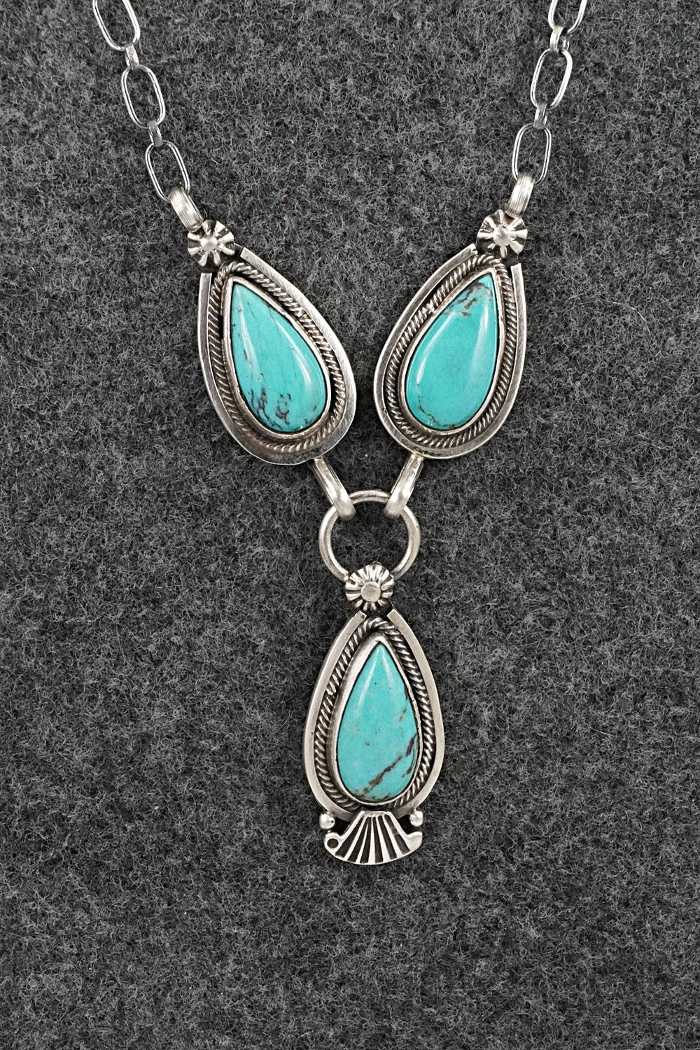 Turquoise & Sterling Silver Necklace - Verley Betone