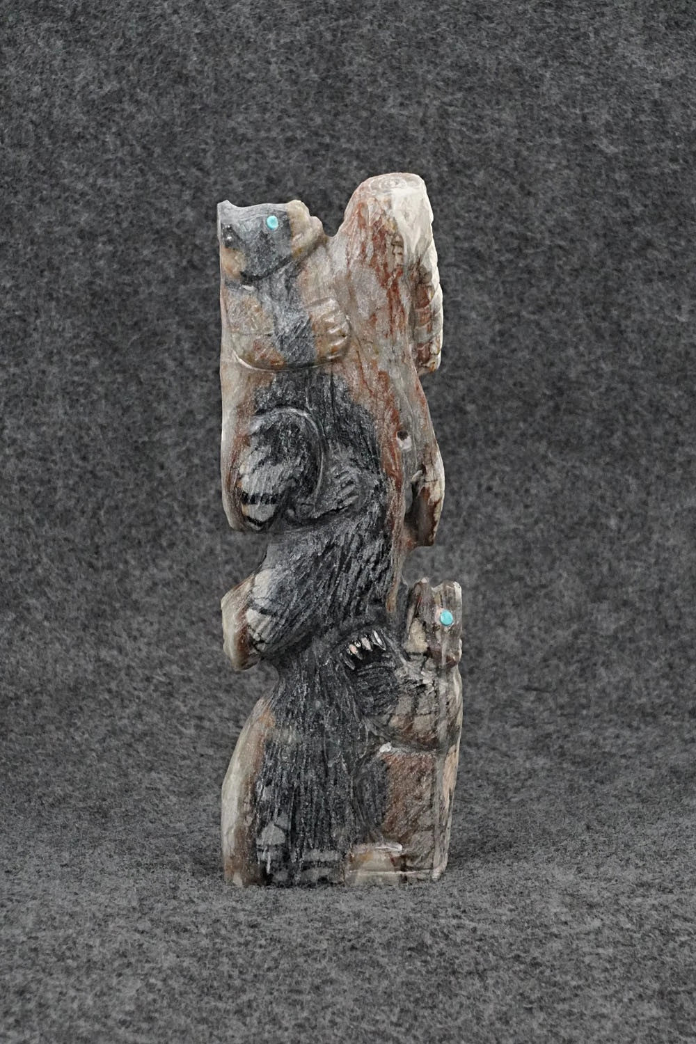 Bears Zuni Fetish Carving - Derrick Kaamasee