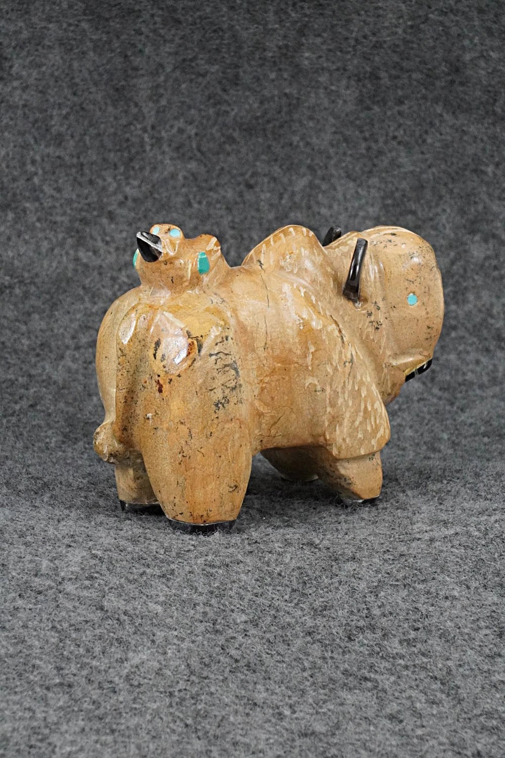 Buffalo Zuni Fetish Carving - Freddie Leekya