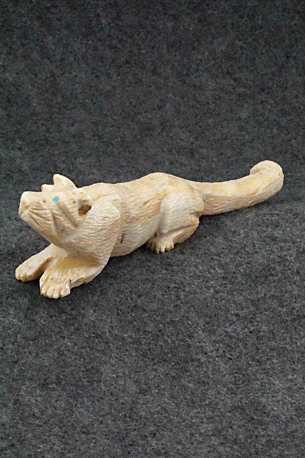 Mountain Lion Zuni Fetish Carving - Tony Mackel