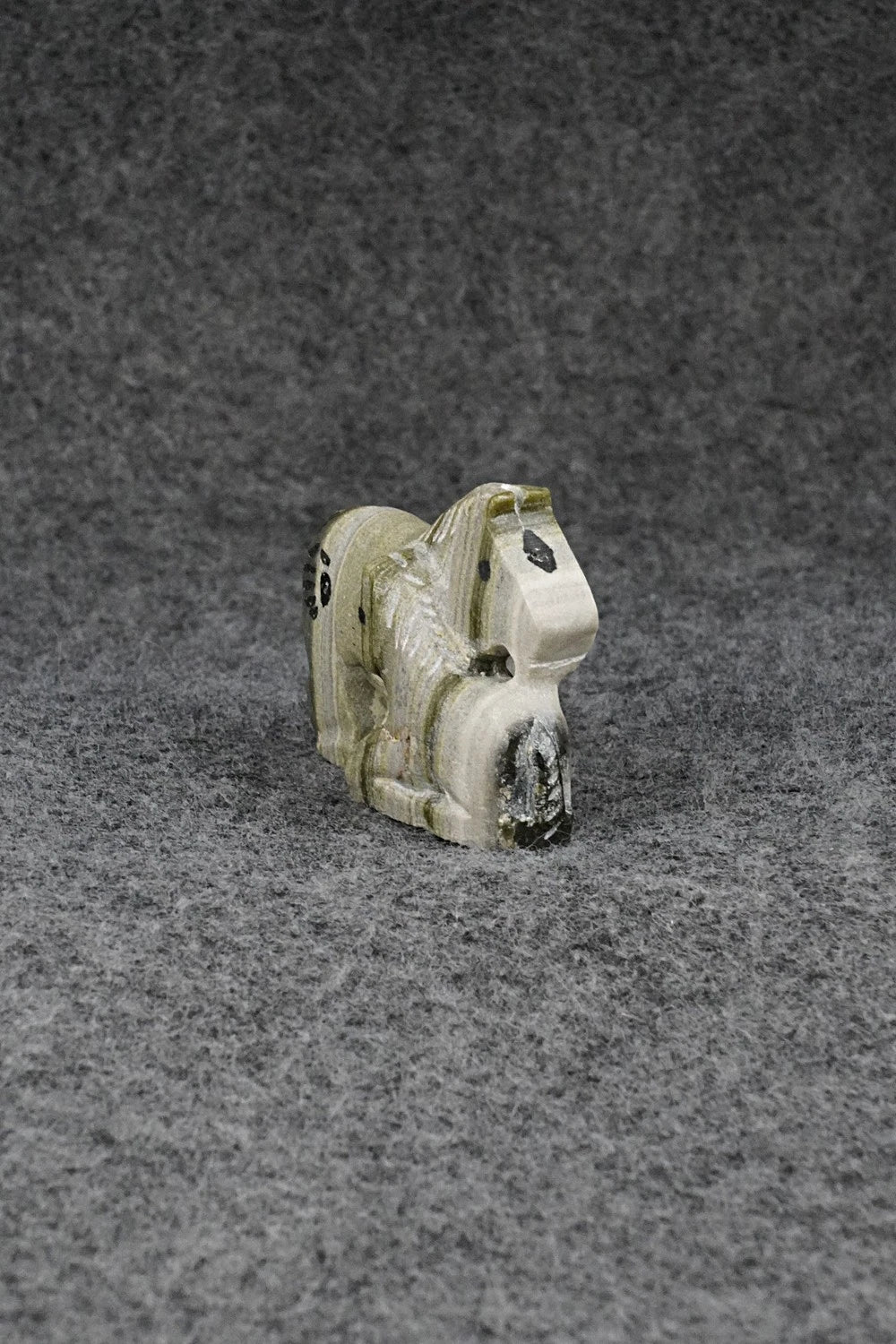 Horse Zuni Fetish Carving - Coral Martin