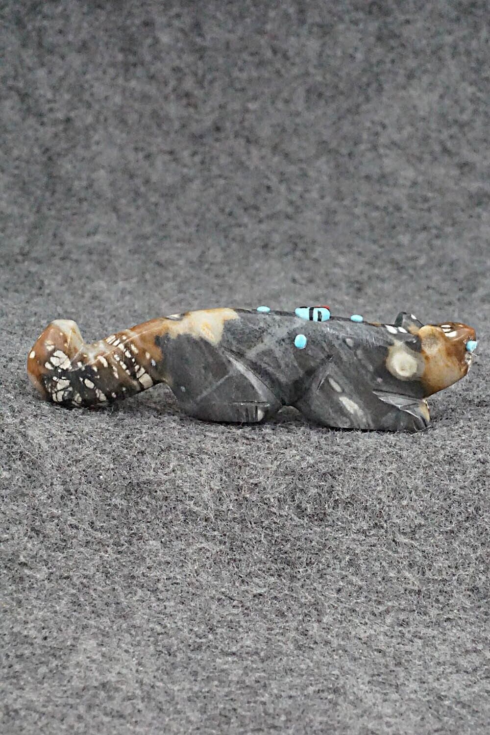 Mountain Lion Zuni Fetish Carving - Danette Laate