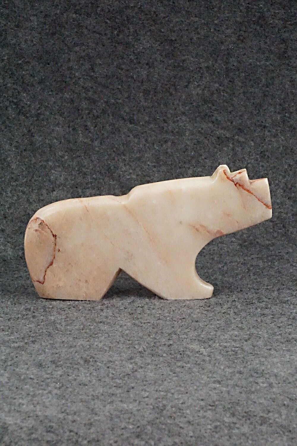 Bear Zuni Fetish Carving - Bernard Laiwakete