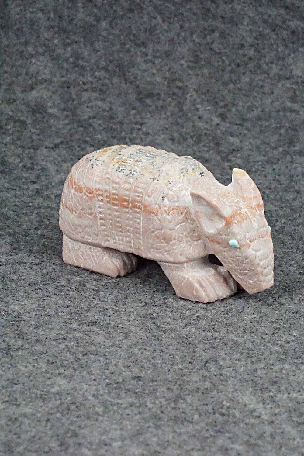 Armadillo Zuni Fetish Carving - Derrick Kaamasee