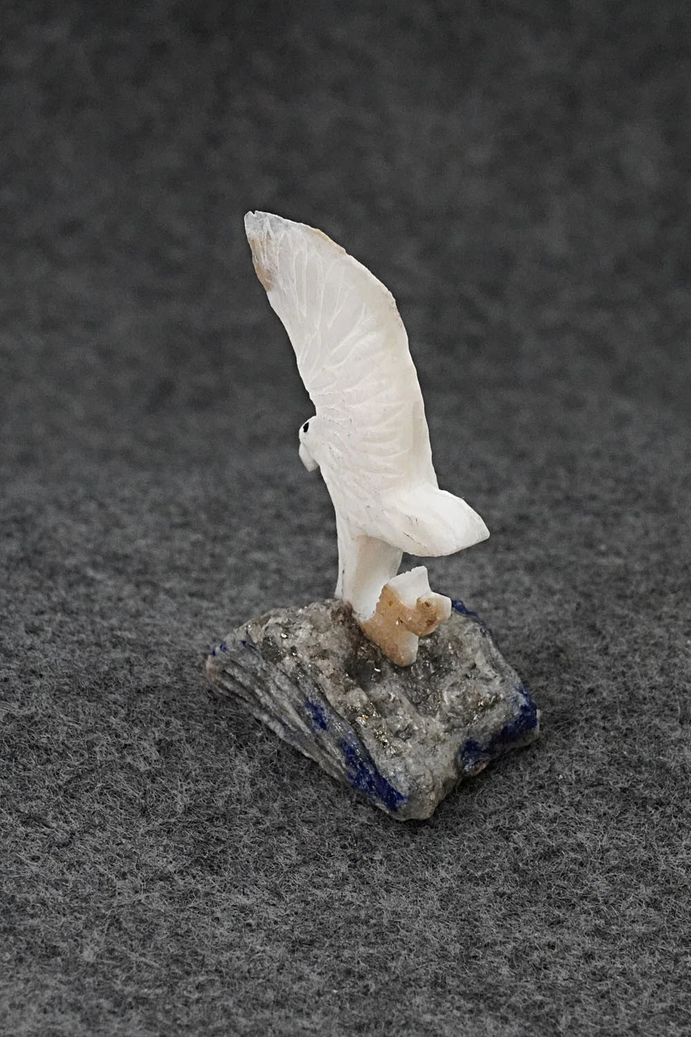 Eagle Zuni Fetish Carving - Ruben Najara