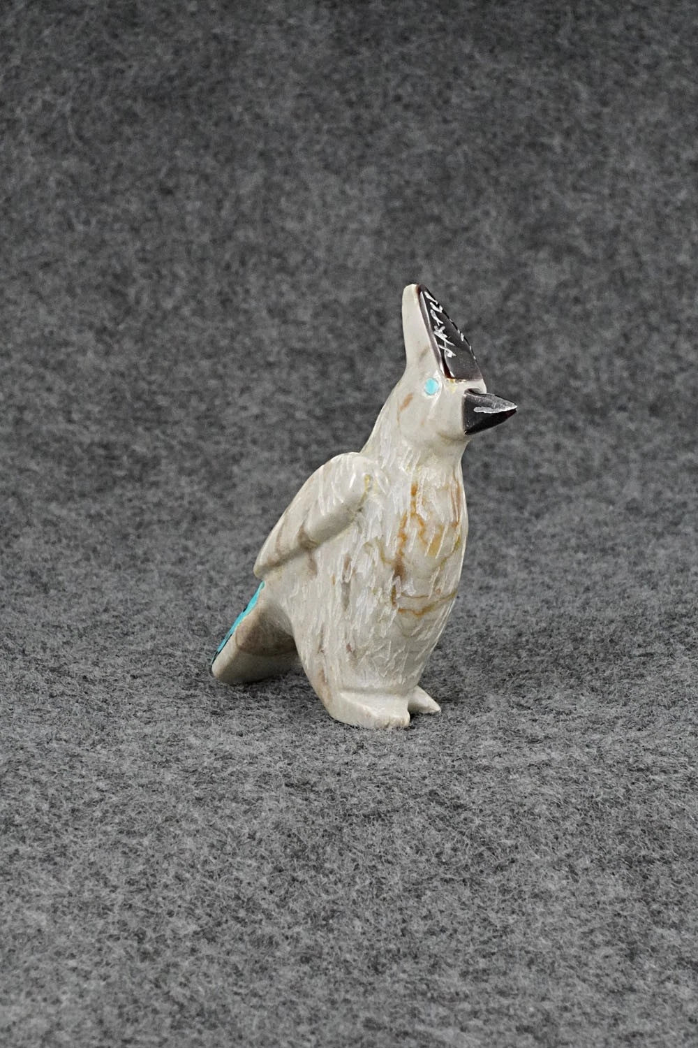 Bird Zuni Fetish Carving - Freddie Leekya