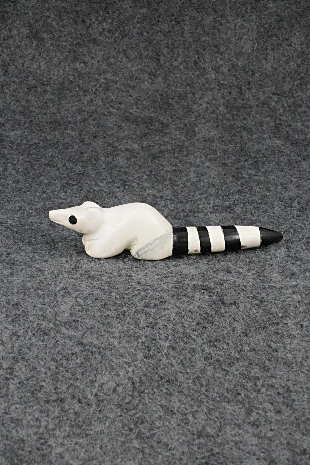 Raccoon Zuni Fetish Carving - Justin Red Elk