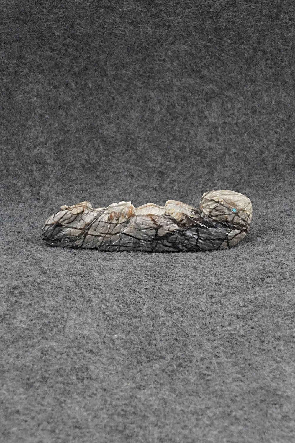 Otter Zuni Fetish Carving - Tony Mackel