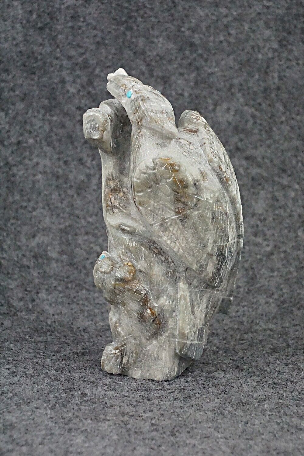 Bird Zuni Fetish Carving - Derrick Kaamasee