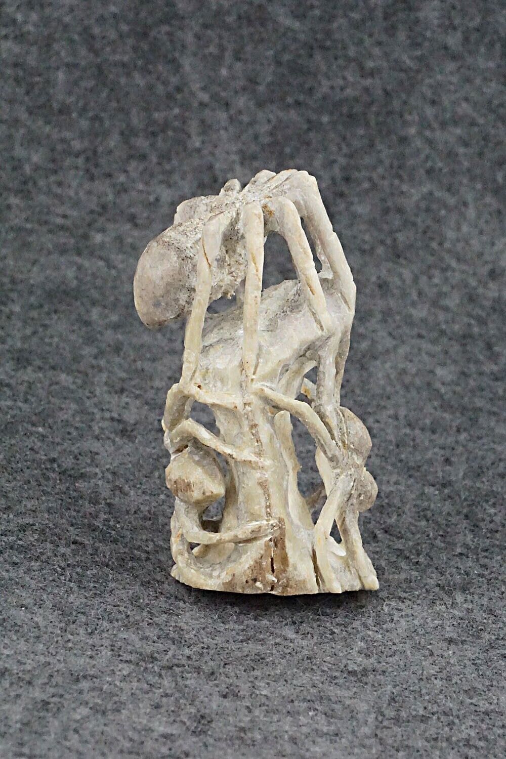 Spiders Zuni Fetish Carving - Lewis Malie Jr.