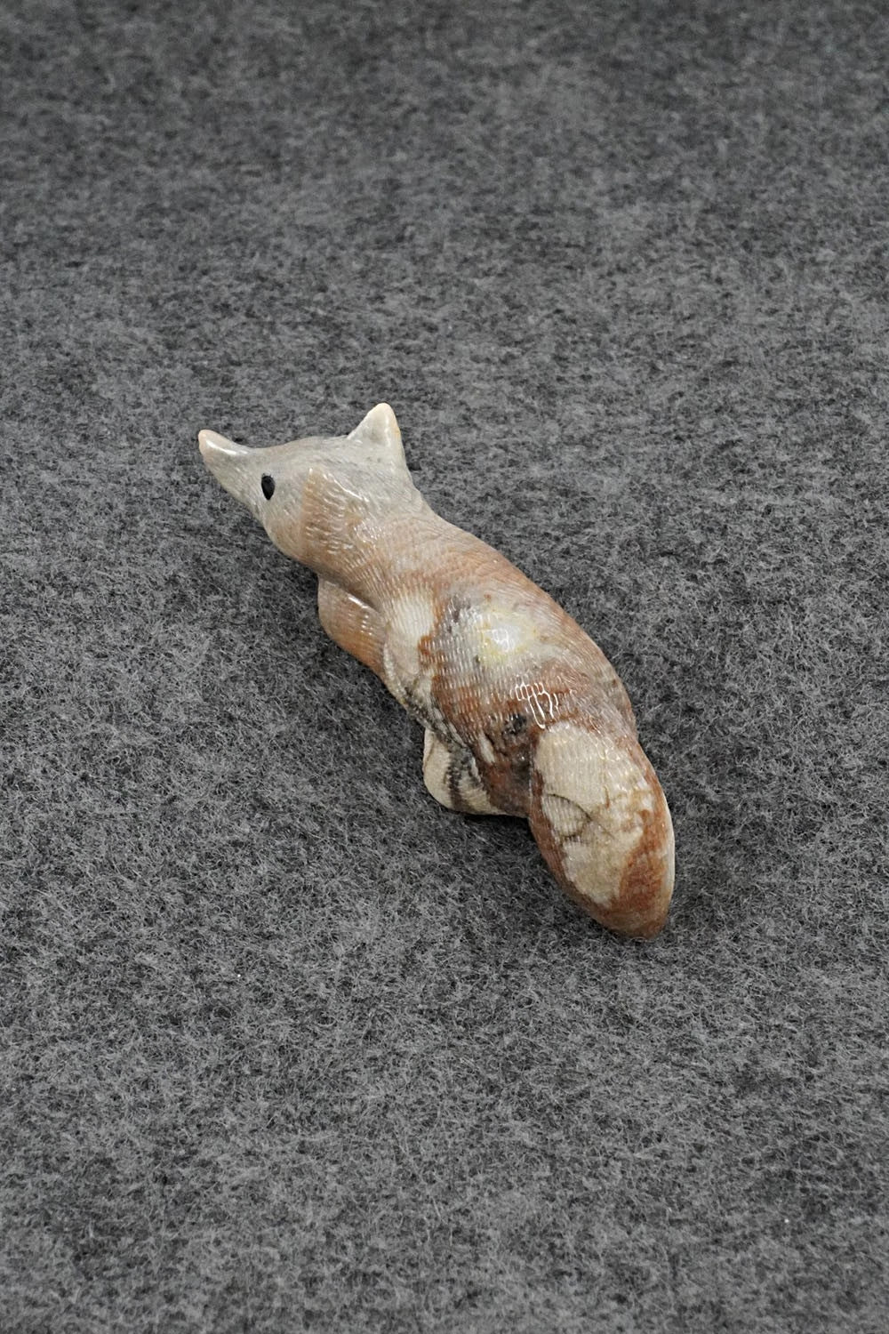 Wolf Zuni Fetish Carving - Randy Lucio
