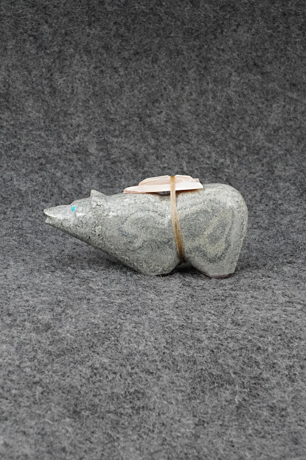 Bear Zuni Fetish Carving - Delvin Leekya