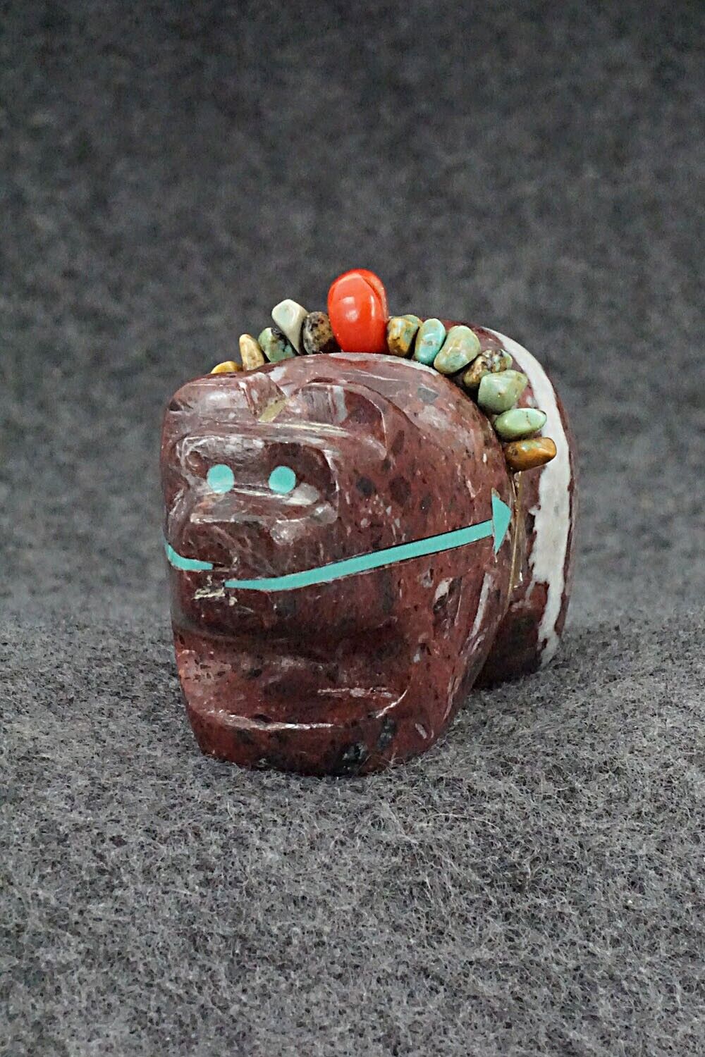 Bear Zuni Fetish Carving - Bernard Laiwakete