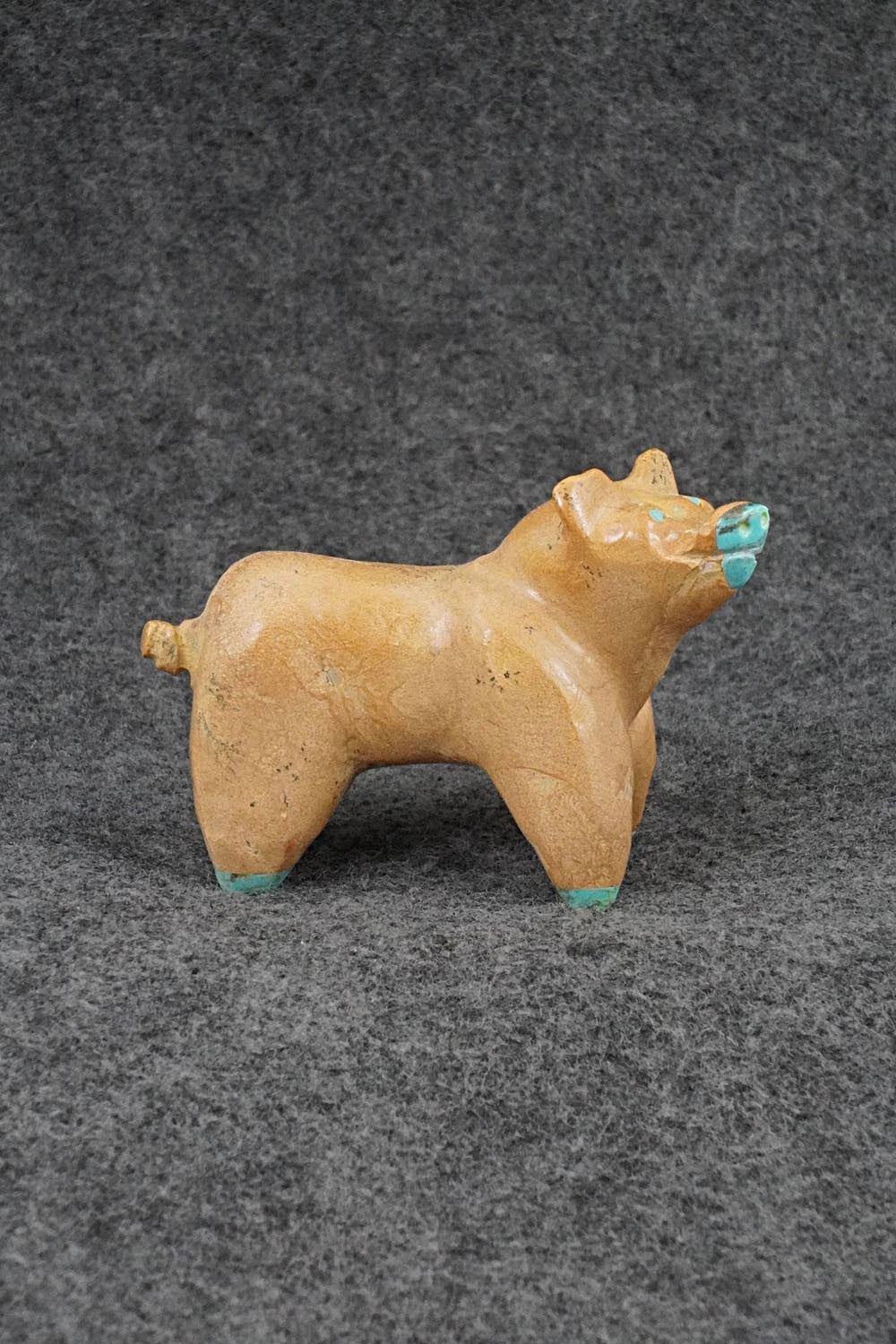 Pig Zuni Fetish Carving - Freddie Leekya