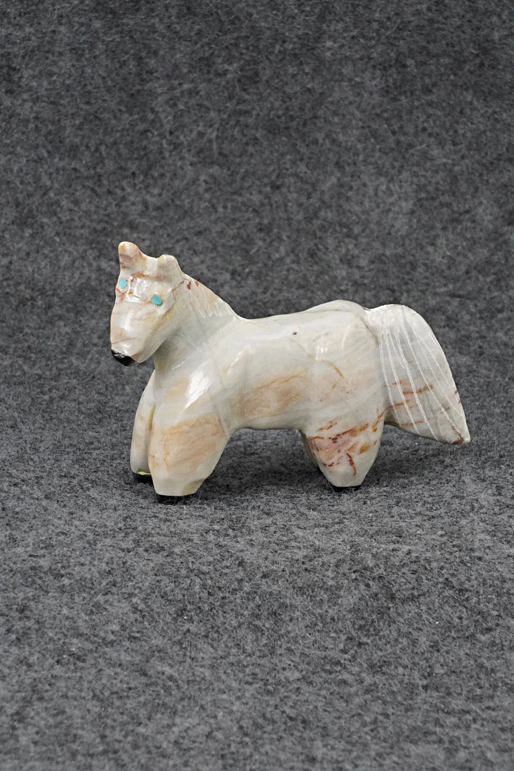 Horse Zuni Fetish Carving - Freddie Leekya