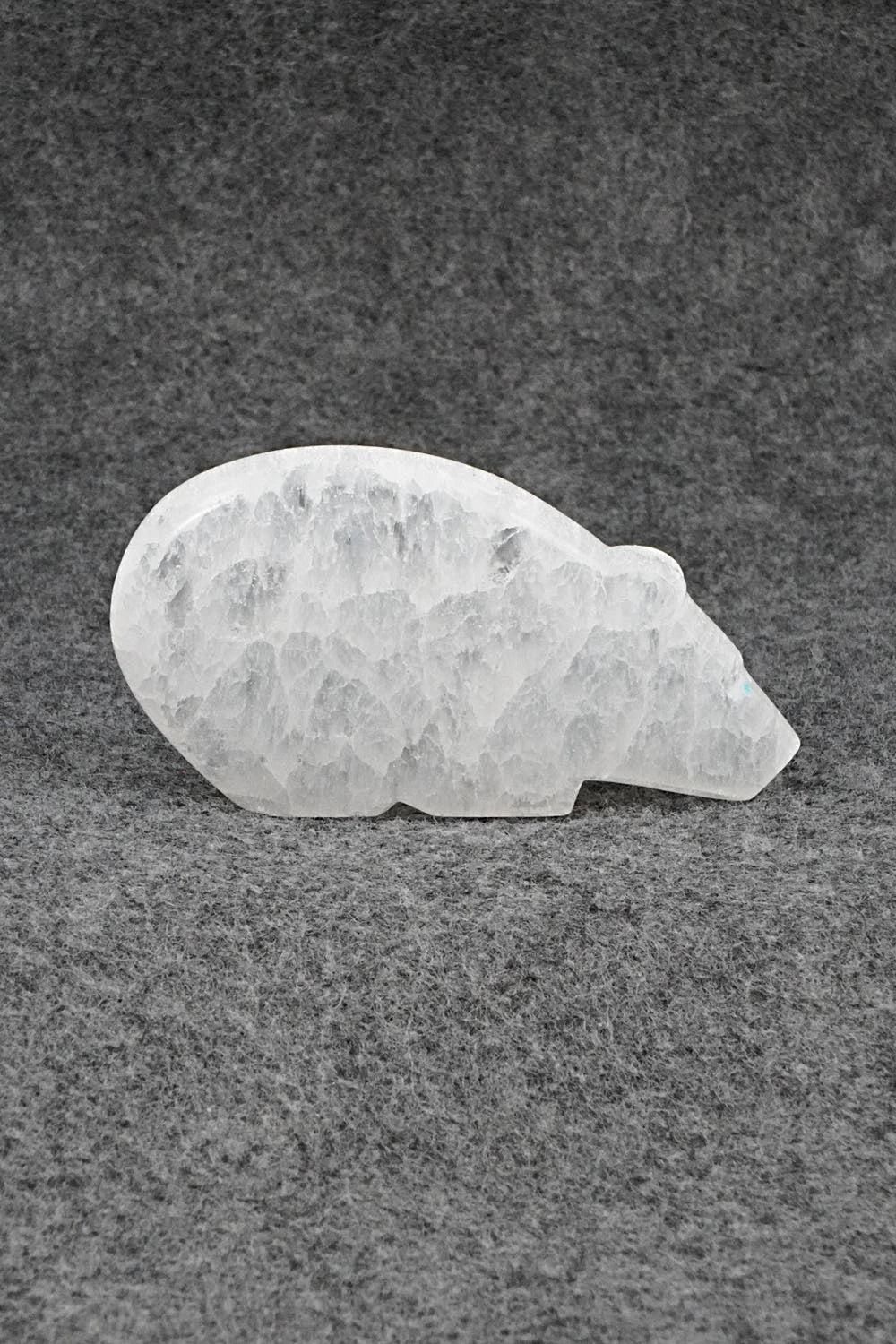 Bear Zuni Fetish Carving - Abby Quam Panteah