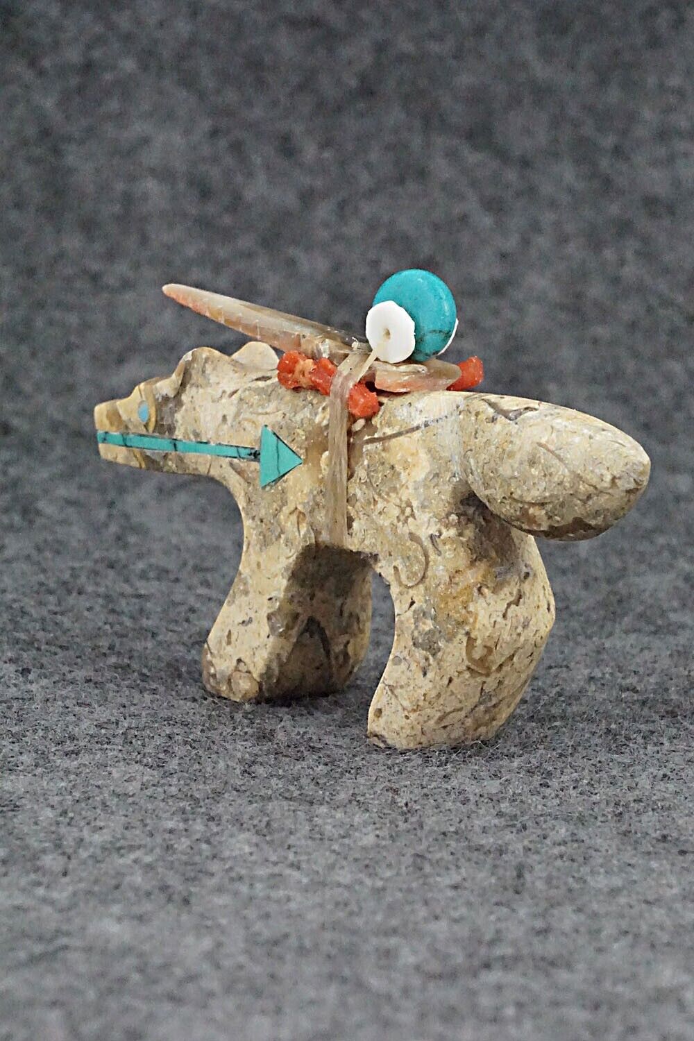 Wolf Zuni Fetish Carving - Fernando Laiwakete